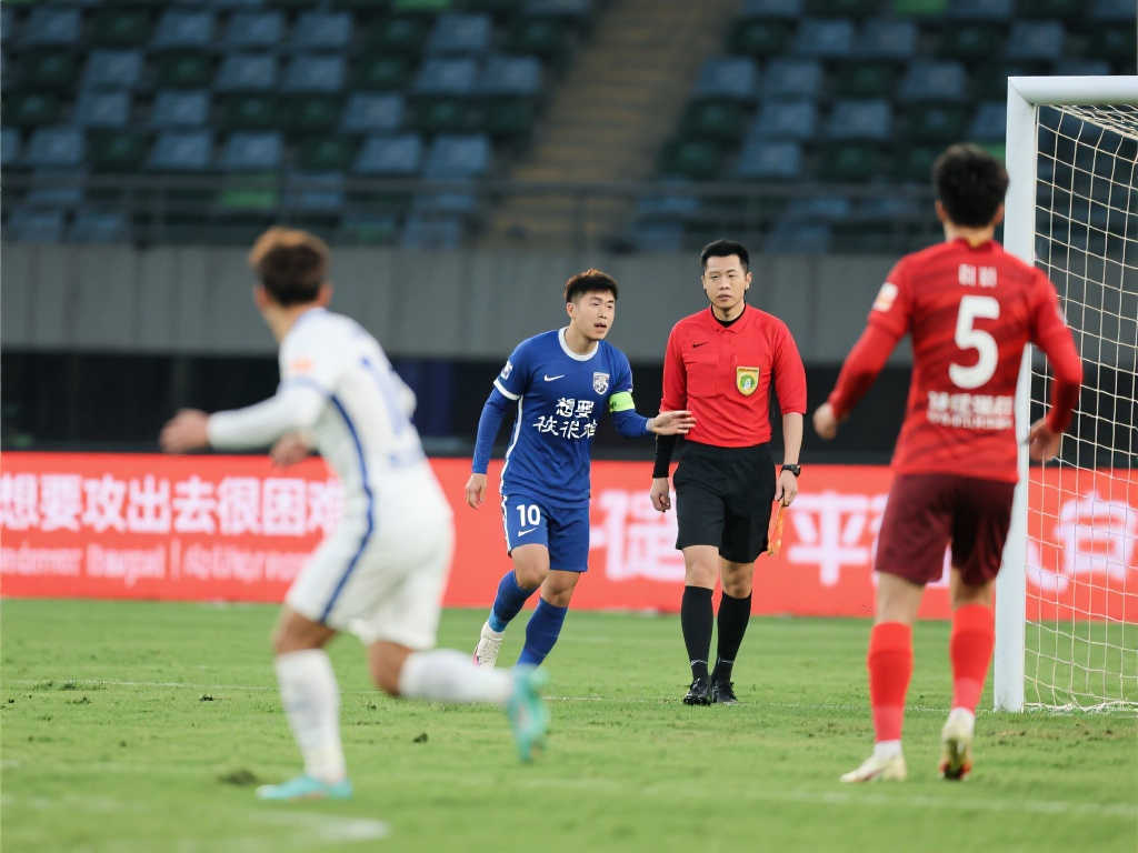 以顽强的意 以顽强的意